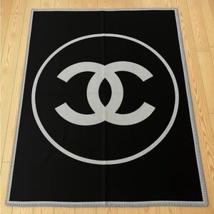 Brand New CHANEL Encircled CC Logo Blanket / Throw with Zippered Case & Tags